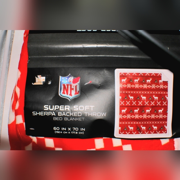 New NFL Cleavland Browns Helmet Reindeer Super Soft Sherpa Backed Bed Blanket - Picture 2 of 9